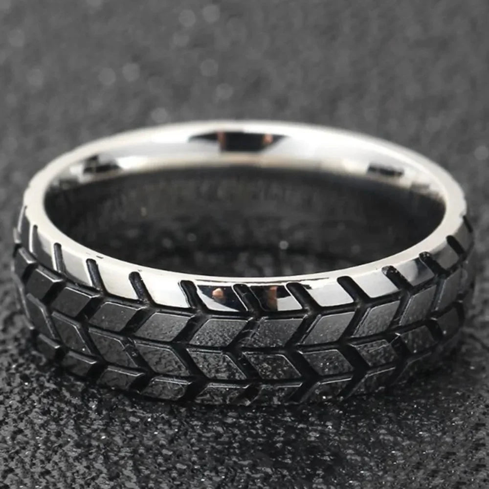 New Simple Fashion Tire Niche Geometric Ring Hip Hop Punk Retro Personality Creative Trend Striped Finger Ring Gift