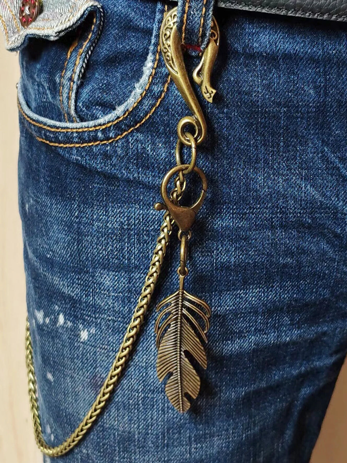 Indian Feather Keychain Pants Chain 5mm Snake Chain 22 Inch