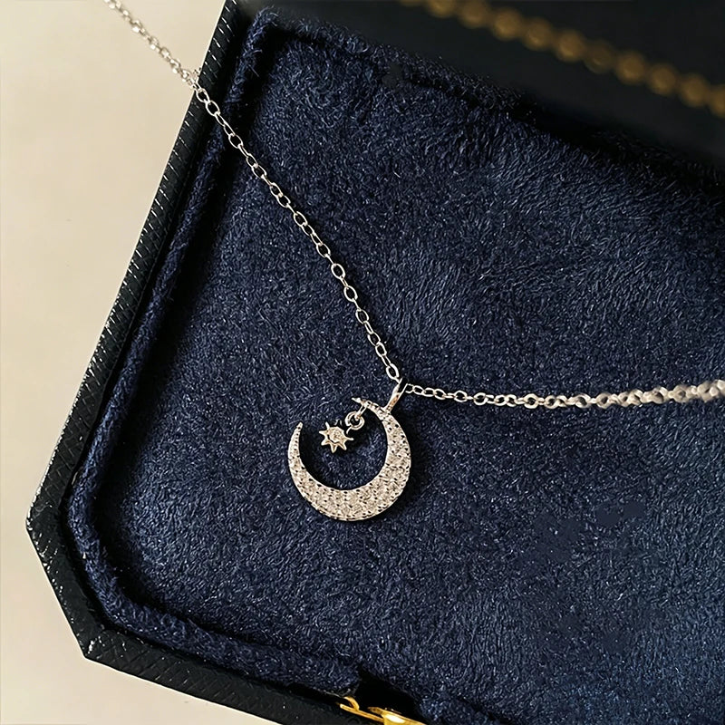 Fresh Star Moon Pendant Necklace for Women Sparkling Elegant Dainty Neck Accessory Charms Gentle Wedding Party Jewelry