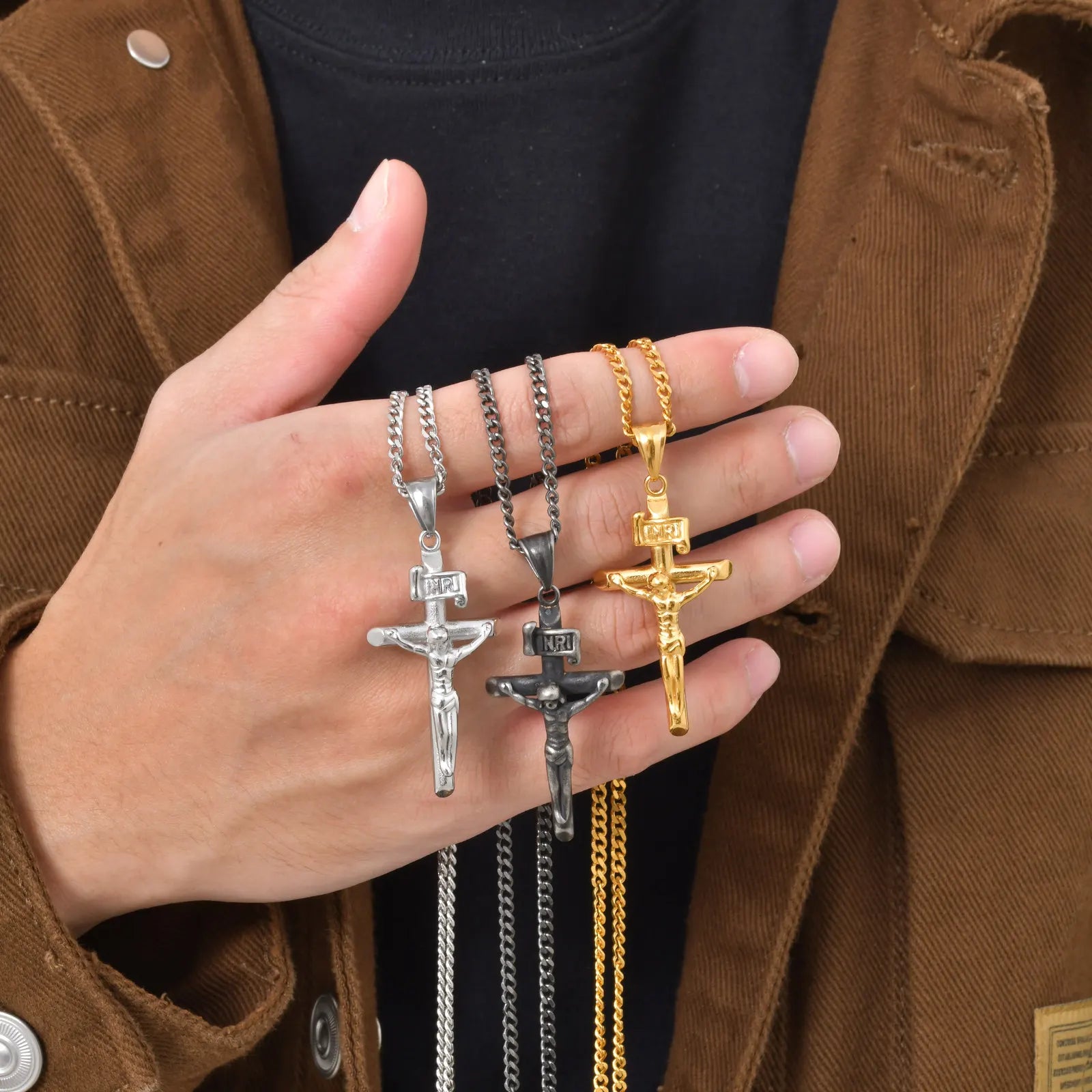 Vnox Stainless Steel Catholic Jesus Cross Necklace for Men Women, Crucifix Pendant with 60cm Cuban Chain, Religious