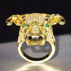 Noble Iced Out Bull Head Ring for Men/Women with Green CZ Eyes Hip Hop Charming Jewelry for Party Rapper Style Accessory