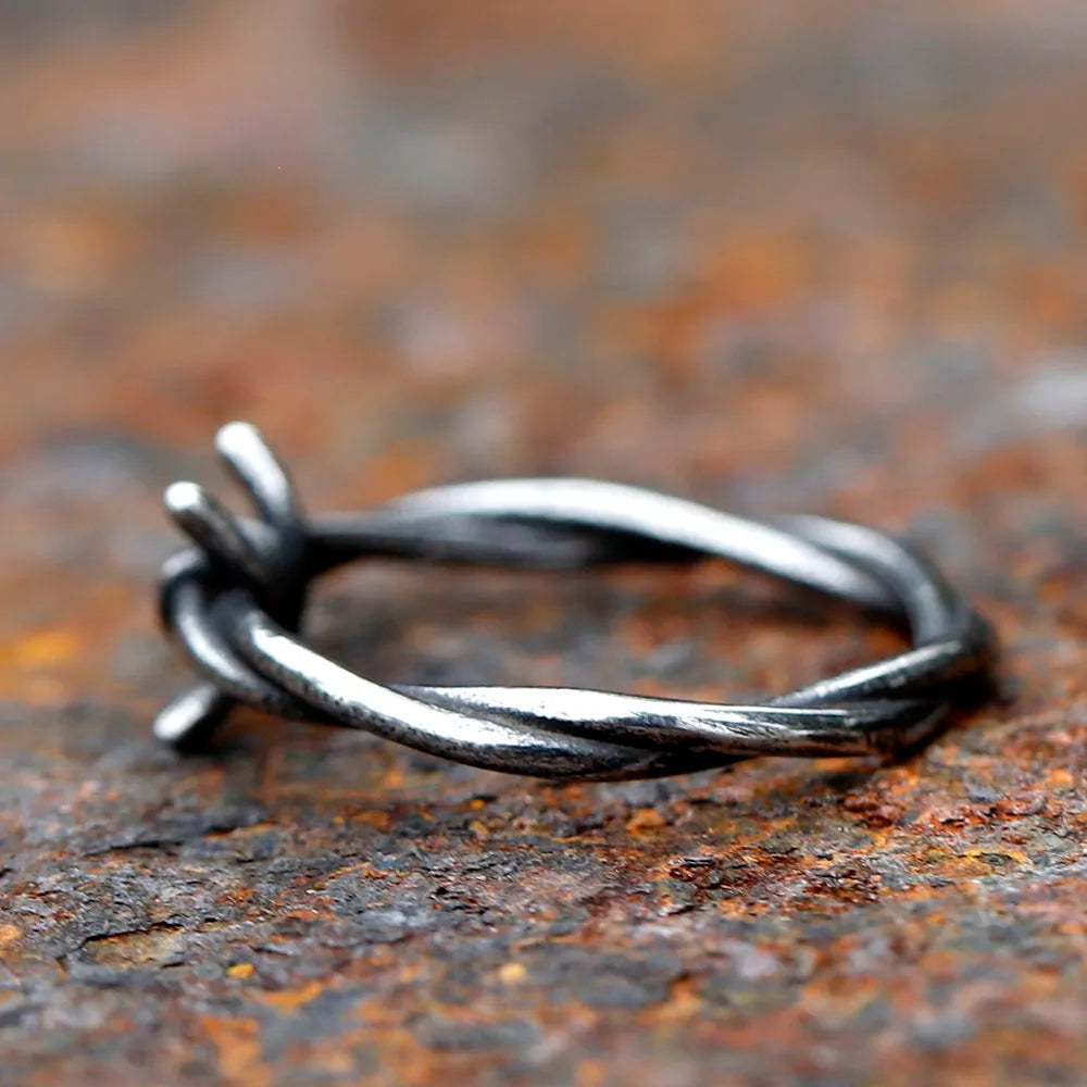 Retro Gothic Band Ring — Stainless Steel