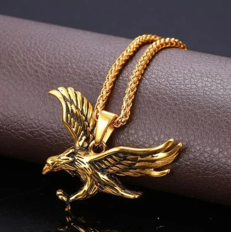 Retro Punk Turquoise Bull Head Pendant Necklace for Men Fashion Hip Hop Motorcycle Riding Trend Cool Personalized