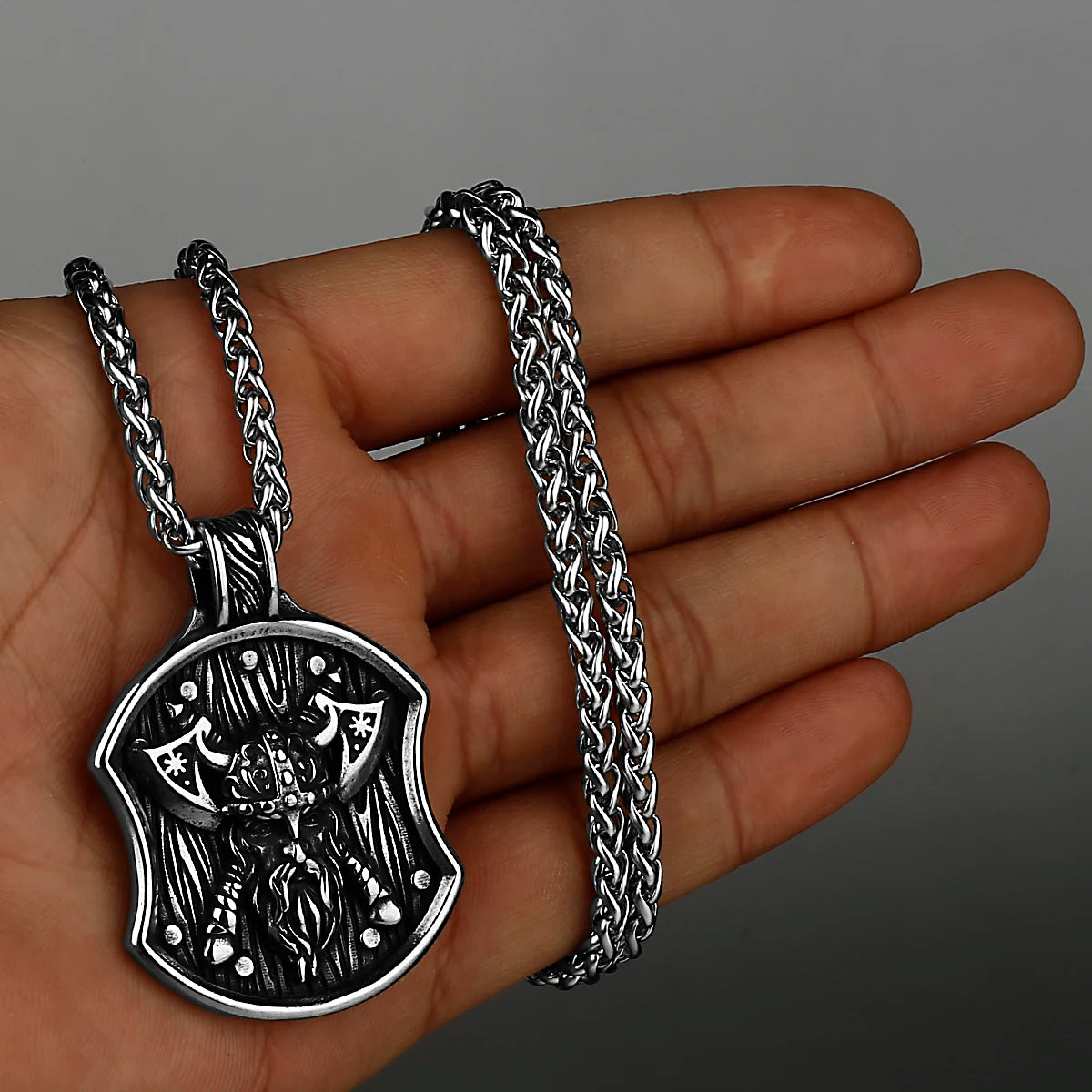316L Stainless Steel Fashion Viking Odin Warrior Shield Necklace Nordic Amulet Double Axe Necklace Pendant Jewelry Men's Gift