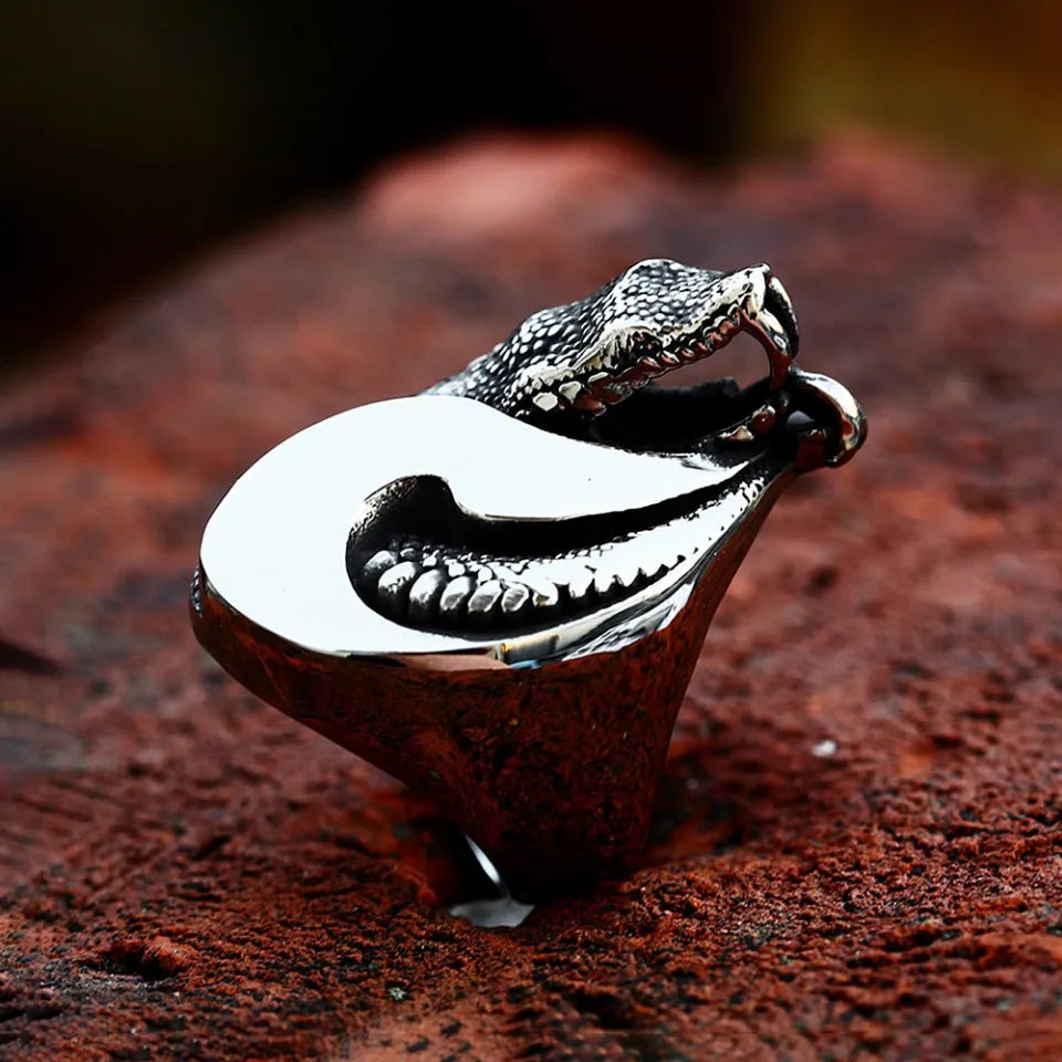 Vintage Snake Ring — Stainless Steel