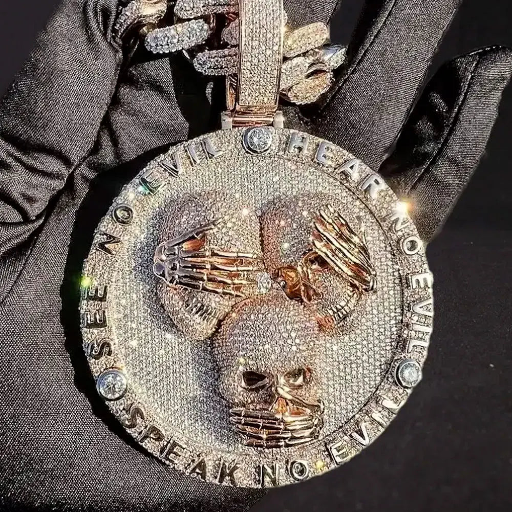 Exquisite Luxury Three Gollum Head Pendants Round Rap Singer Hip Hop Can Pair with Cuban Chain Necklace 3D Pendant