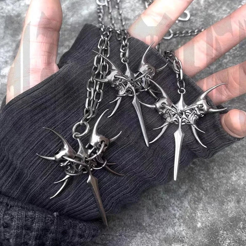 Goth Jewelry Chain Skull Pendant Necklaces for Women Punk 90s Aesthetic Accessories Thorns Spike Necklace Grunge Rock