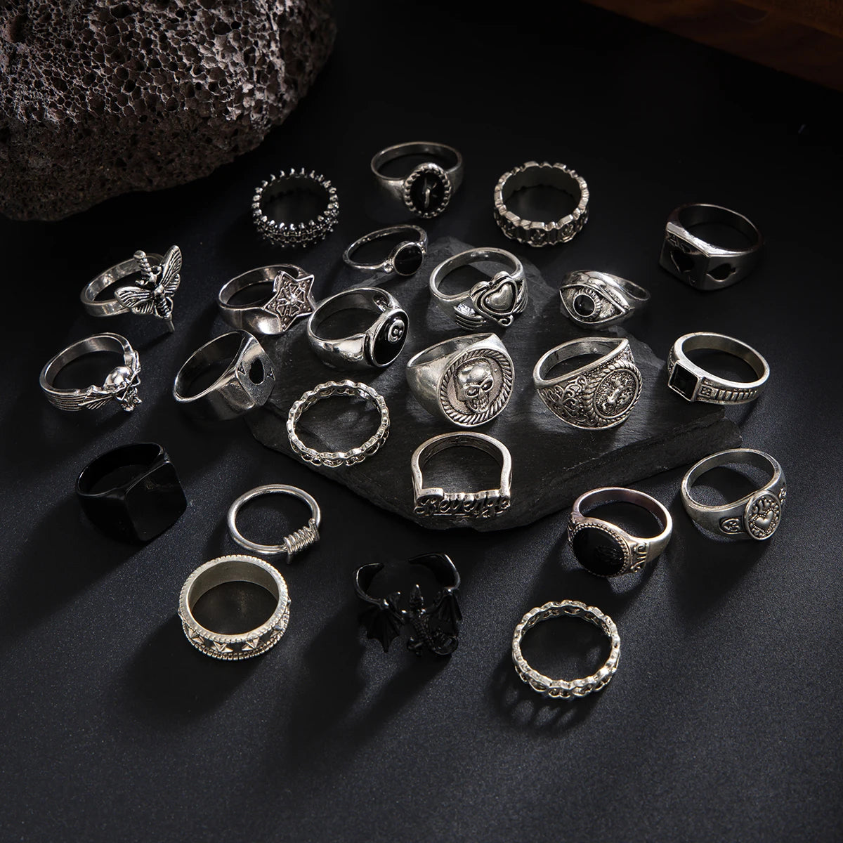 Ingemark 24Pcs/Set Creative Skull Head Poker Bat Rings for Men 2025 Trend Goth Geometric Ancient Silver Color Rings Male Jewelry