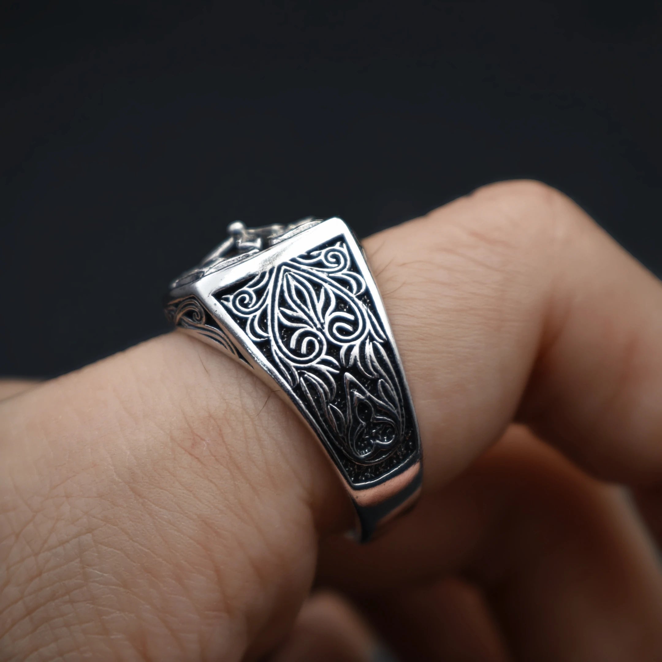 Retro "Floral Edge" Four-leaf Clover Adjustable Open Ring For Men Silver-plated Copper Gothic Punk Edgy Jewelry