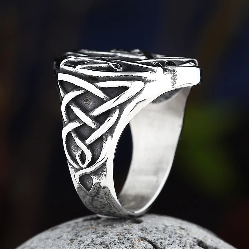 Bladed Five-Pointed Star Ring Engravable — Stainless Steel