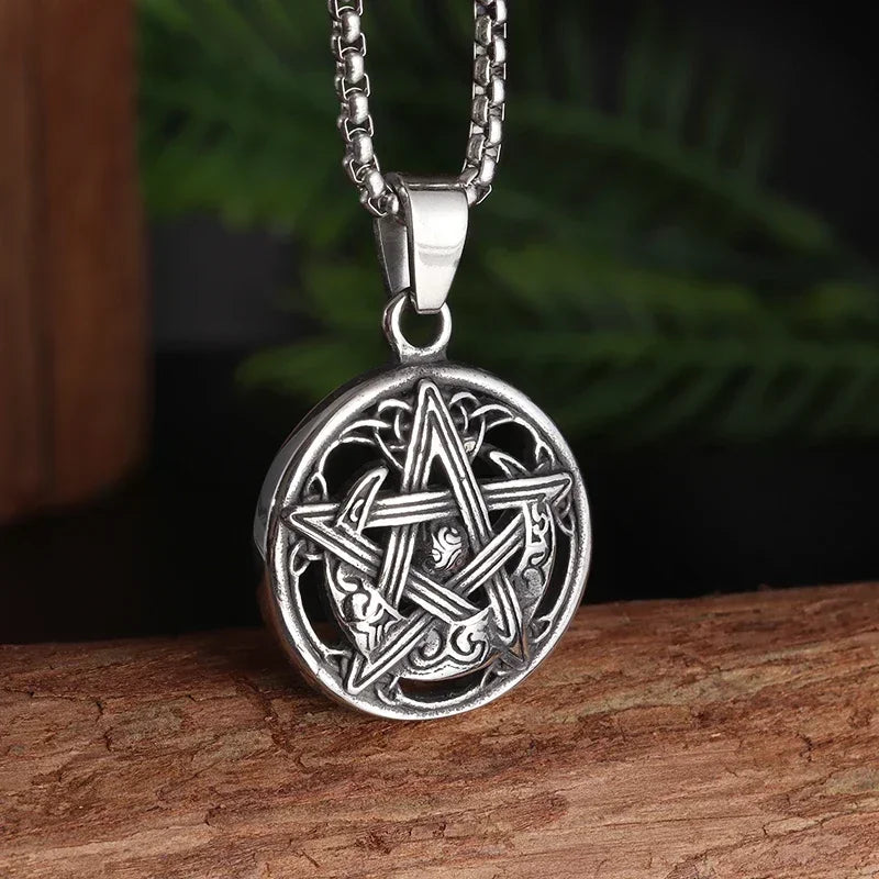 Retro Nordic Style Crow Skull Pendant Animal Bird Necklace for Men Personalized Jewelry Lucky Amulet Gift