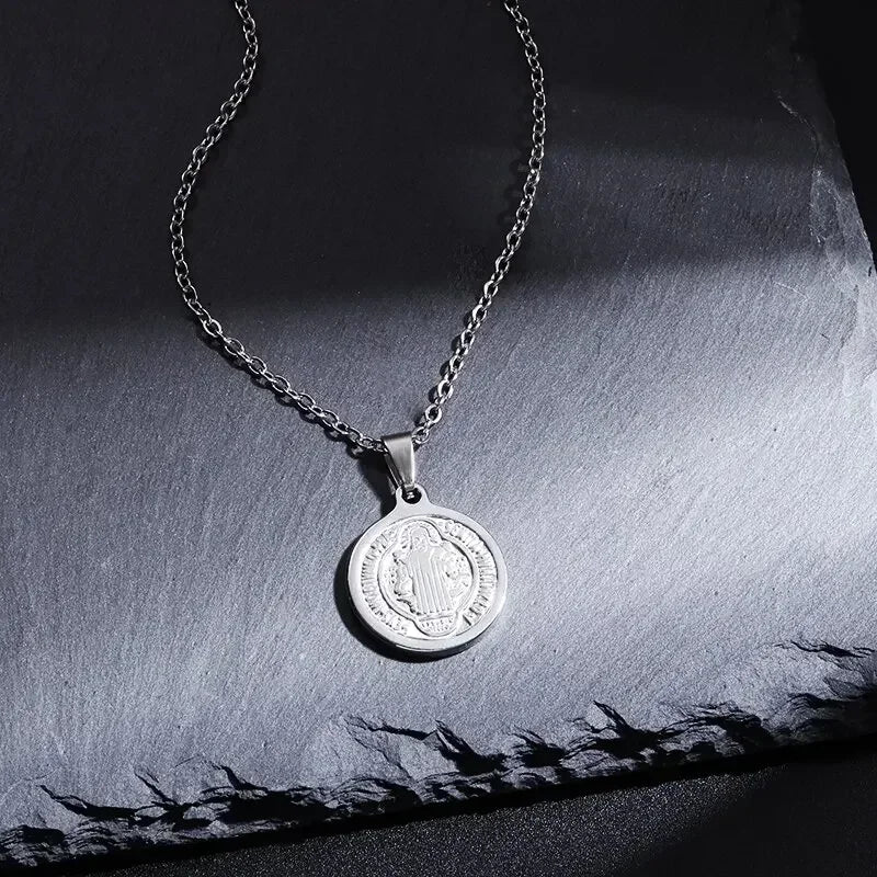 Hip Hop Iced Out San Benito San Benito Holy Medal Pendant Jesus Necklace Religious Amulet Jewelry for Men and Women