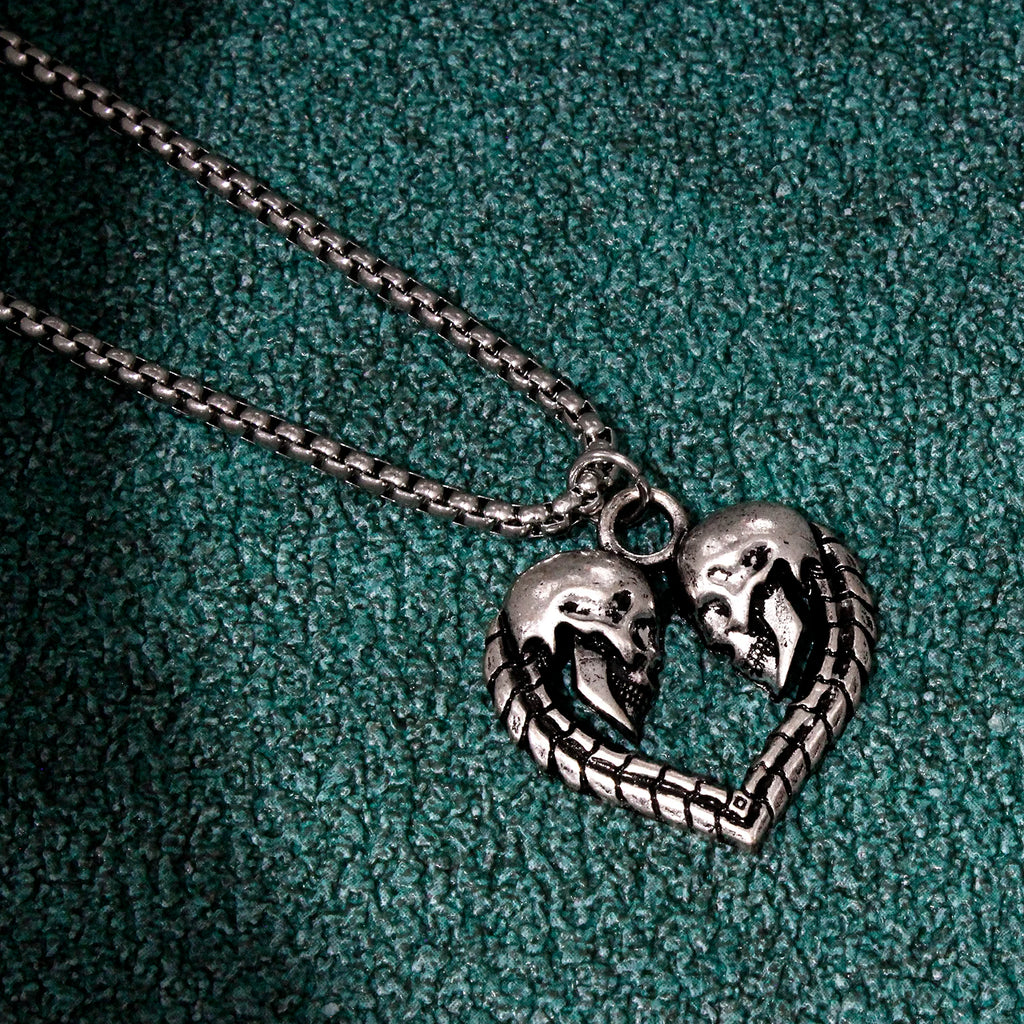 Skull Heart Pendant Necklace — Silver Gothic