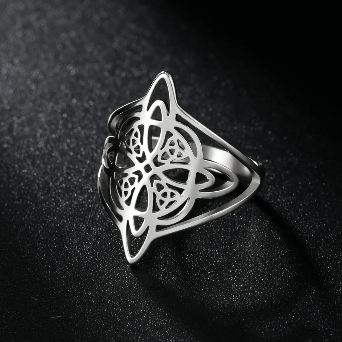 Witch Knot Celtic Ring for Women — Amulet, Stainless Steel