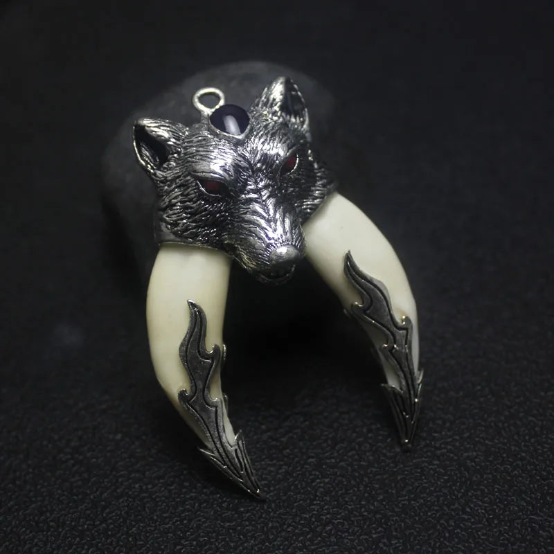 Punk Fashion Brave Men Wolf Gog Teeth Spike Pendant Necklace Women Men Lucky Jewelry Classic Fang Tooth Amulet Pendant Necklace