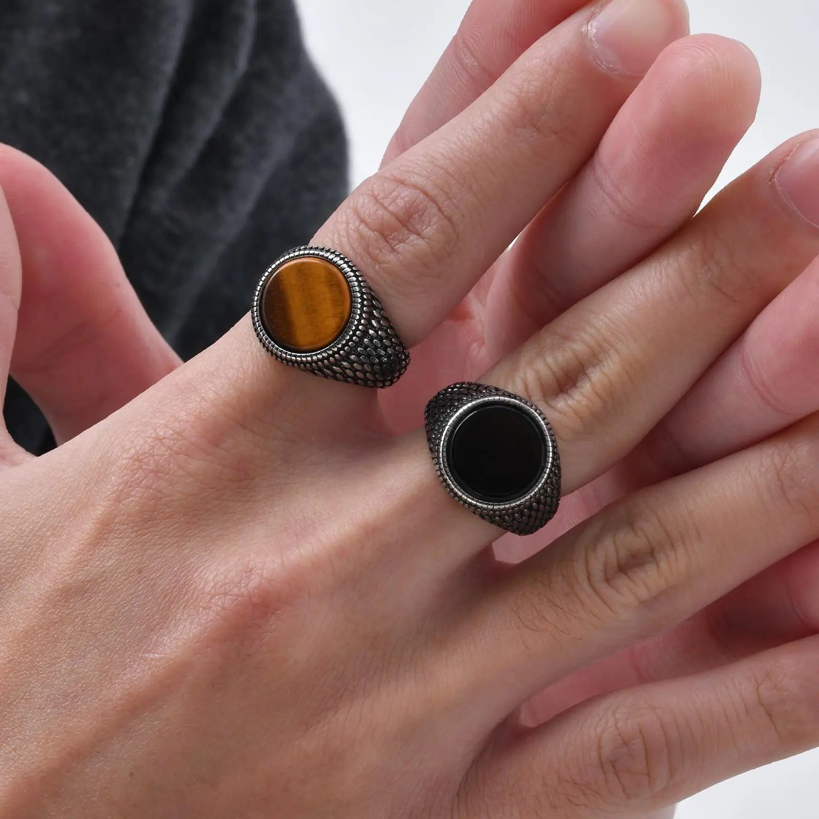 Vnox Dragon Scales Textured Signet Ring for Men,Round Tiger Eye Stone Top Finger Band,Black Gemstone Stainless Steel Stamp Ring