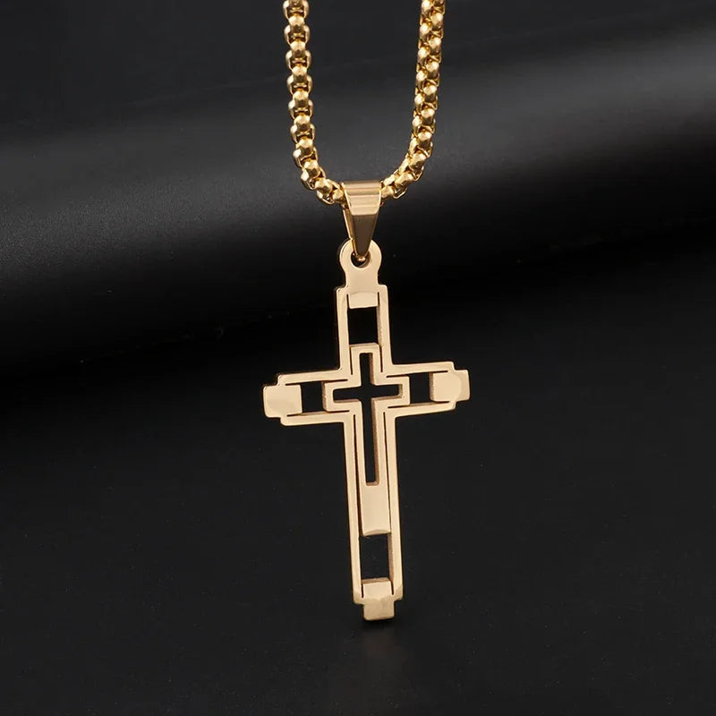 Templar Cross Round Medal Pendant Necklace — Stainless Steel