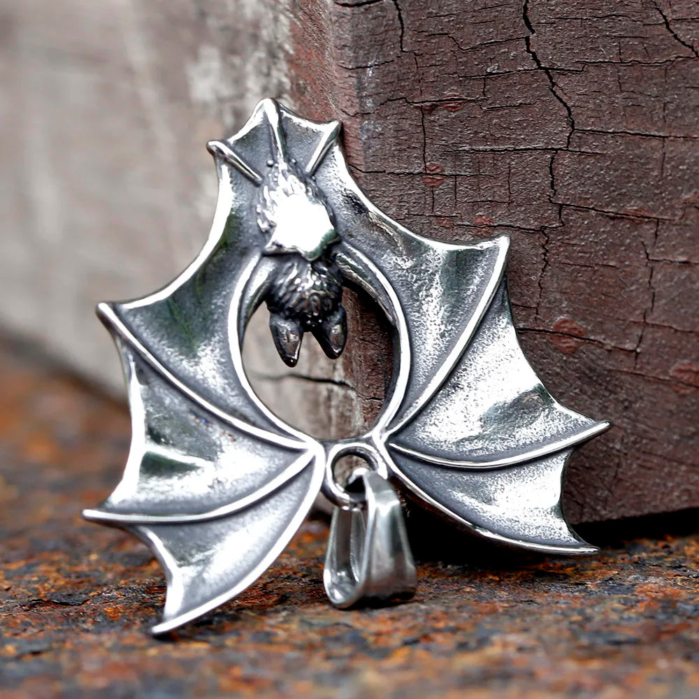 2023 New Design Stainless Steel Bat Pendant Detailed Necklace Punk Biker Animal Jewelry High Quality Gift Accessories