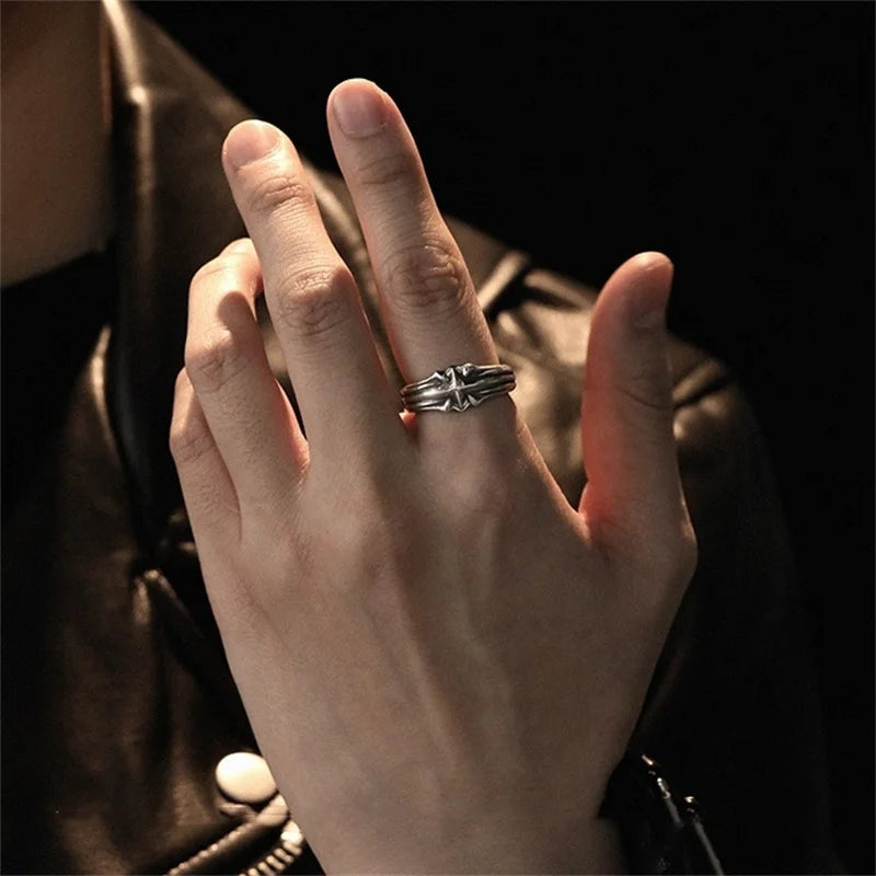 Relief Star Finger Ring — Vintage Line Design
