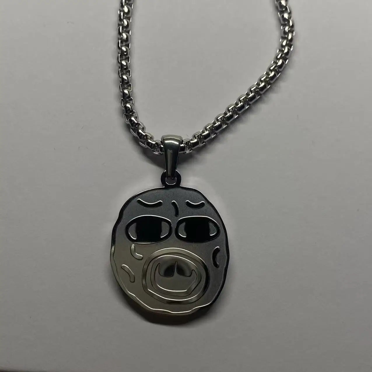 High-quality Stainless Steel Fashionable and Quirky Pendant Necklace for Men, a Hip-Hop Style Personalized Necklace