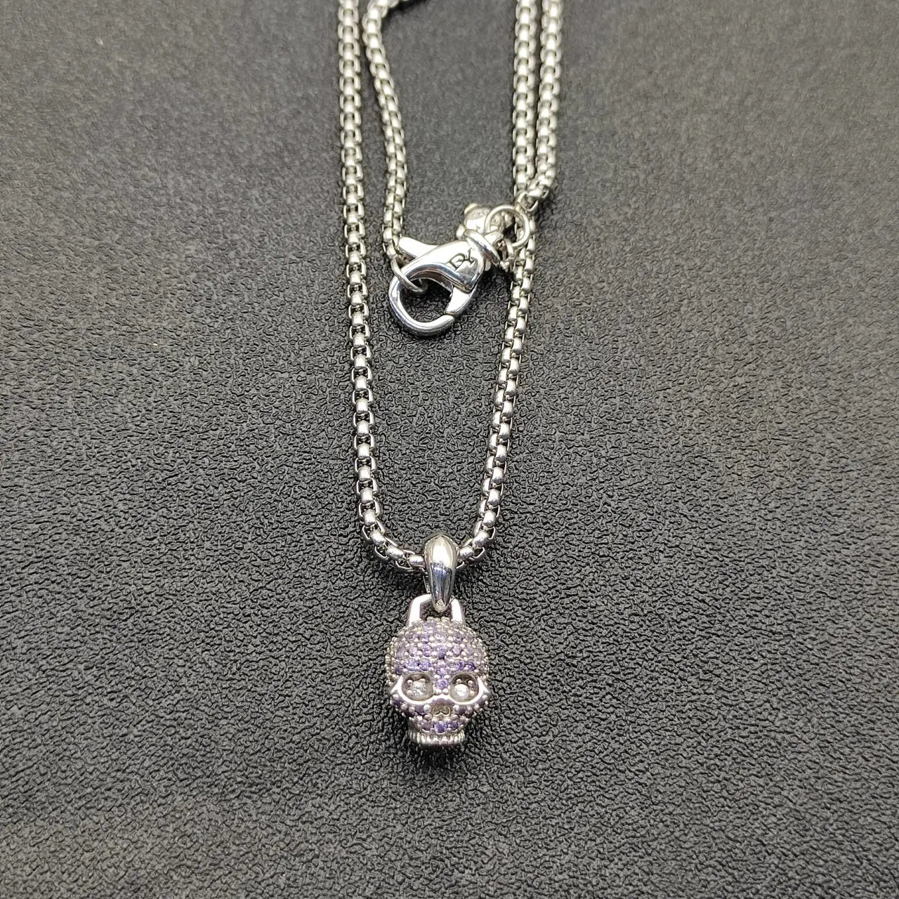 2025 New High-Quality Christmas Fashion Simple Skull Head Necklace Halloween Gift