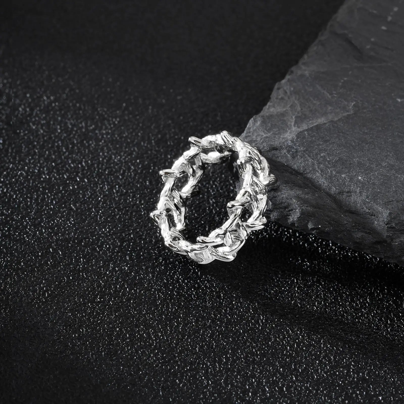 Irregular Thorns Star Ring — Stainless Steel