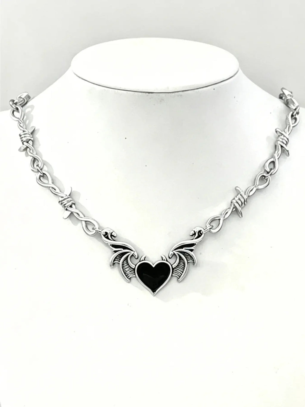 Vintage Gothic Heart Bat Thorns Pendant Necklace for Men & Women