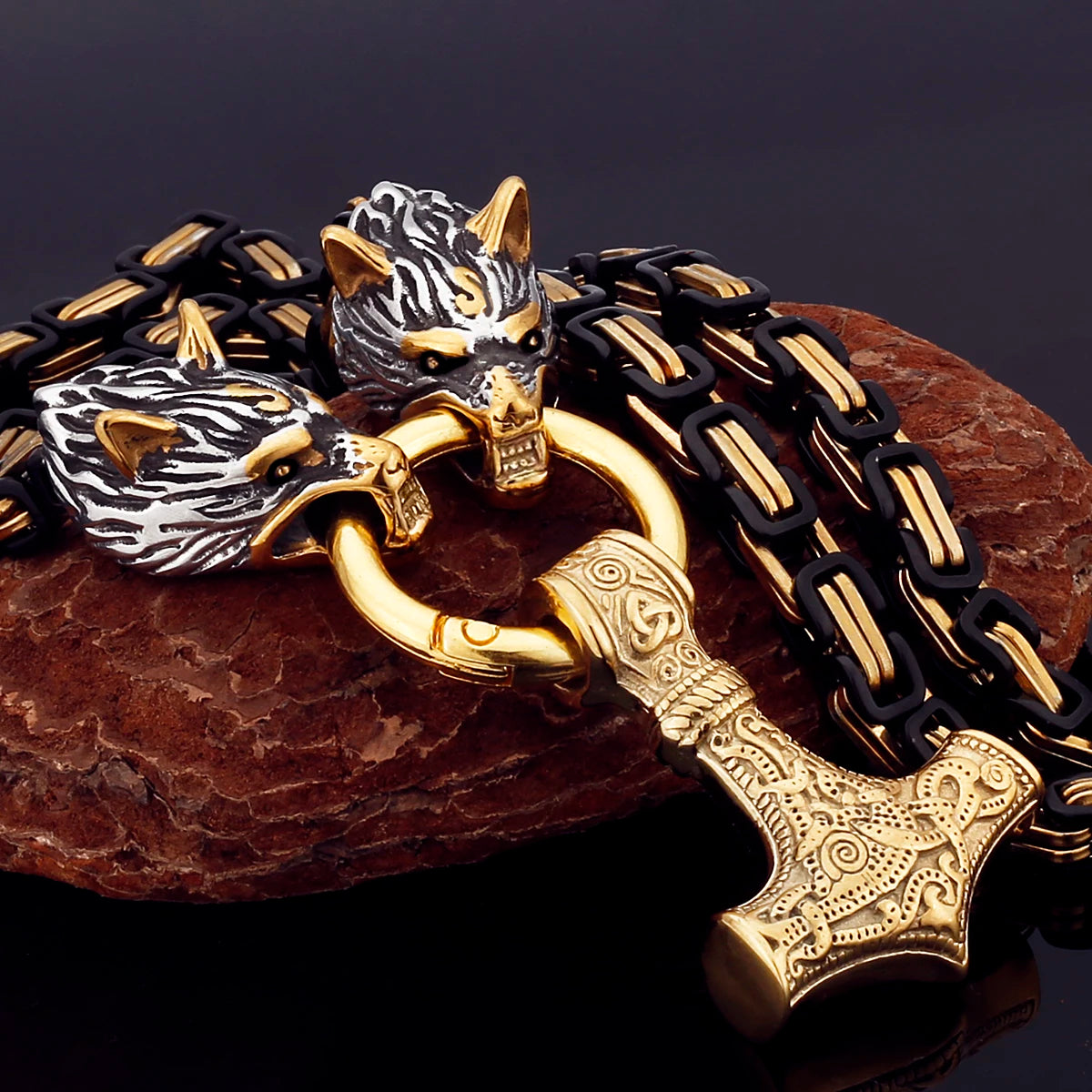 Nordic Celtic Wolf Men's Necklace Pendant Viking Wolf Head Stainless Steel Pendant Scandinavian Rune Amulet Jewelry