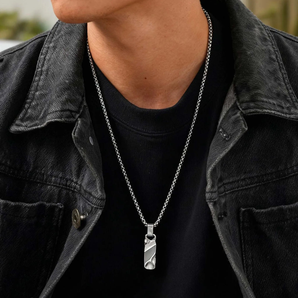 Small Dogtag Pendant Necklaces for Men Boys,Vintage Stainless Steel Hammered Texture Military Dog Tag Collar Gift