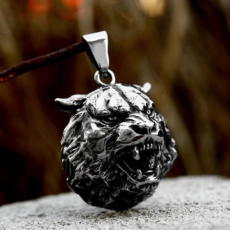 Round Lion Wolf Tiger Pendant — Stainless Steel