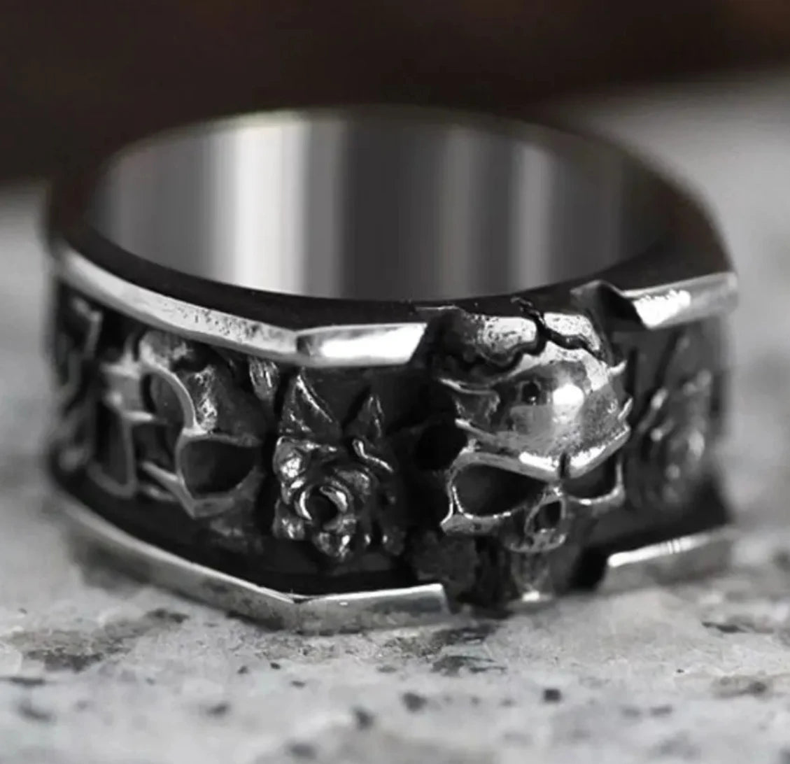 Gothic Skull Ring — Stainless Steel