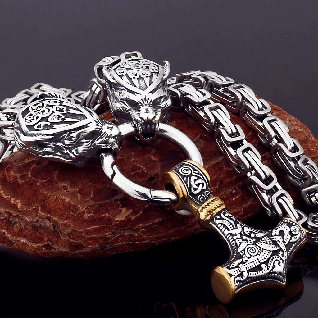Nordic Celtic Wolf Men's Necklace Pendant Viking Wolf Head Stainless Steel Pendant Scandinavian Rune Amulet Jewelry