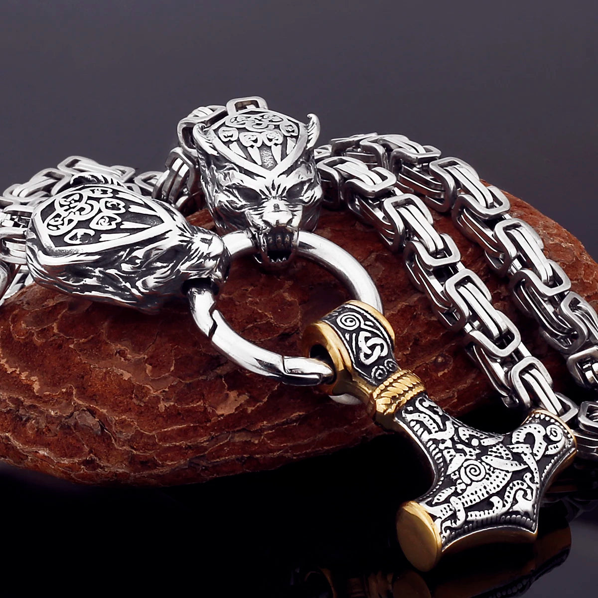 Nordic Celtic Wolf Men's Necklace Pendant Viking Wolf Head Stainless Steel Pendant Scandinavian Rune Amulet Jewelry