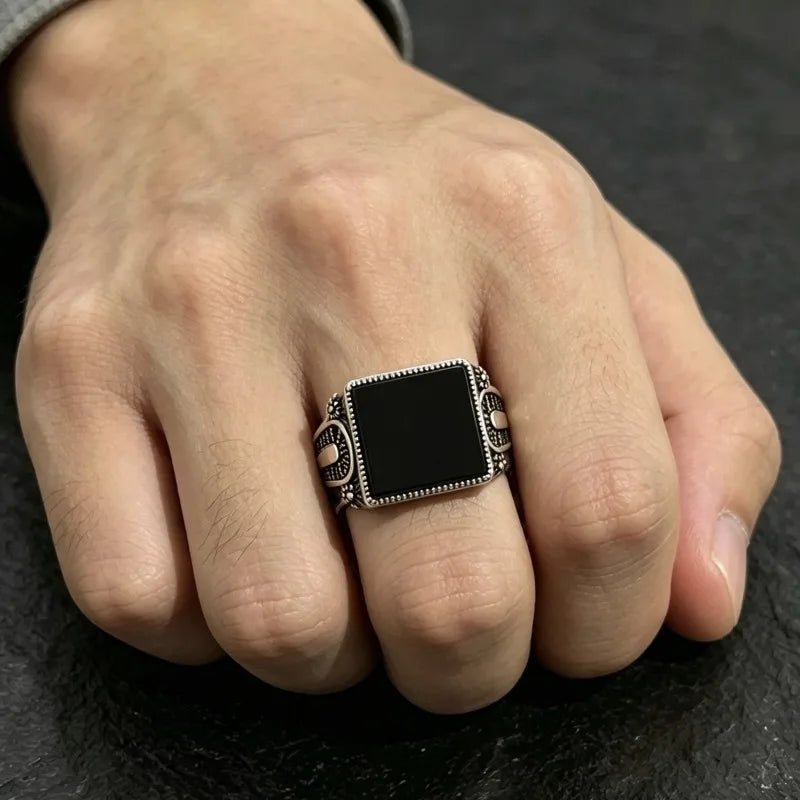 European and American new fashionable retro simple domineering black drip hollow engraving men's ring