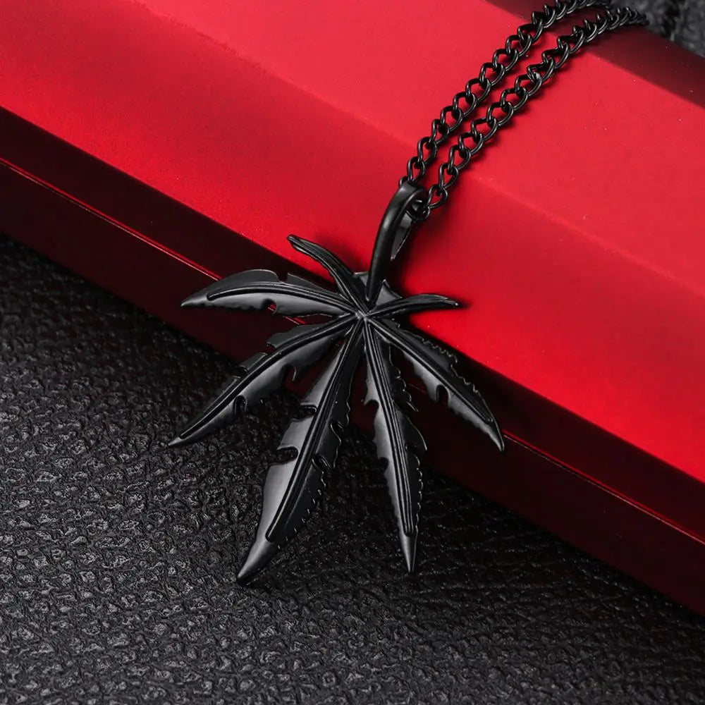 Maple Leaf Necklace Leaf Pendant Charm Chain Necklace Men Gift Jewelry Necklace Hip Hop Jewelry Glittery