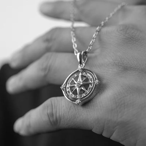 Rotating Compass Pendant for Men Boys,Hip-hop Round Shape Pendant Necklace North Star Anchor Medal,Vintage Punk Jewelry