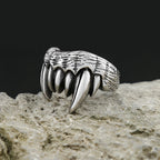 Gothic Beast Teeth Ring — Stainless Steel