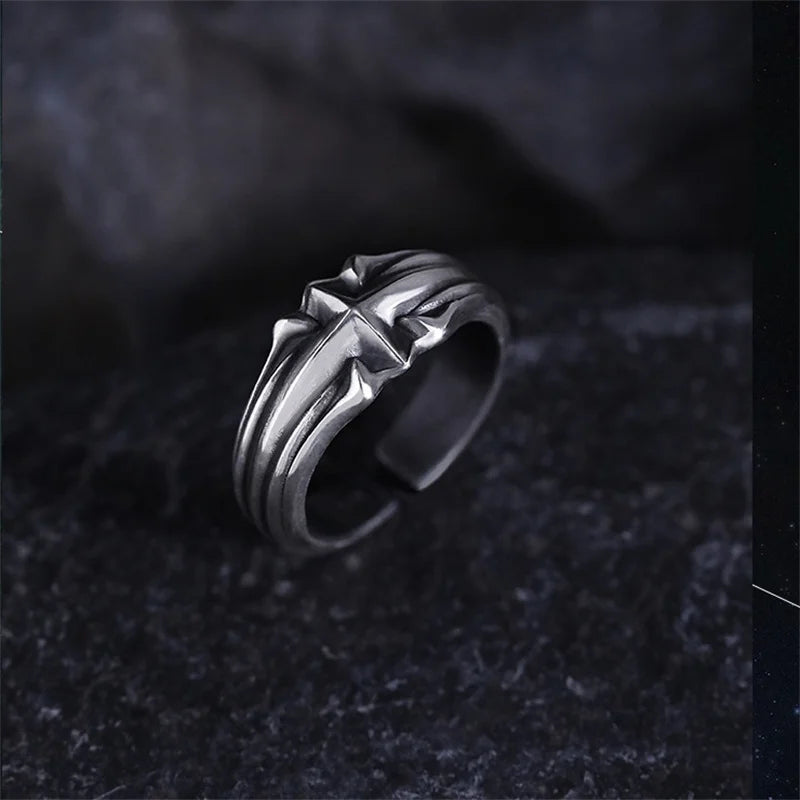 Relief Star Finger Ring — Vintage Line Design