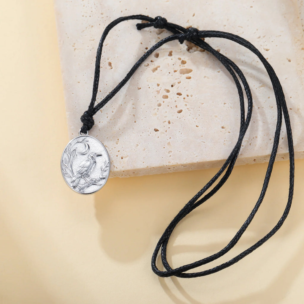 Skyrim Raven Crescent Moon Oval Pendant Necklace Stainless Steel Gothic Witchcraft Amulet Neck Chain for Men Women Jewelry Gift