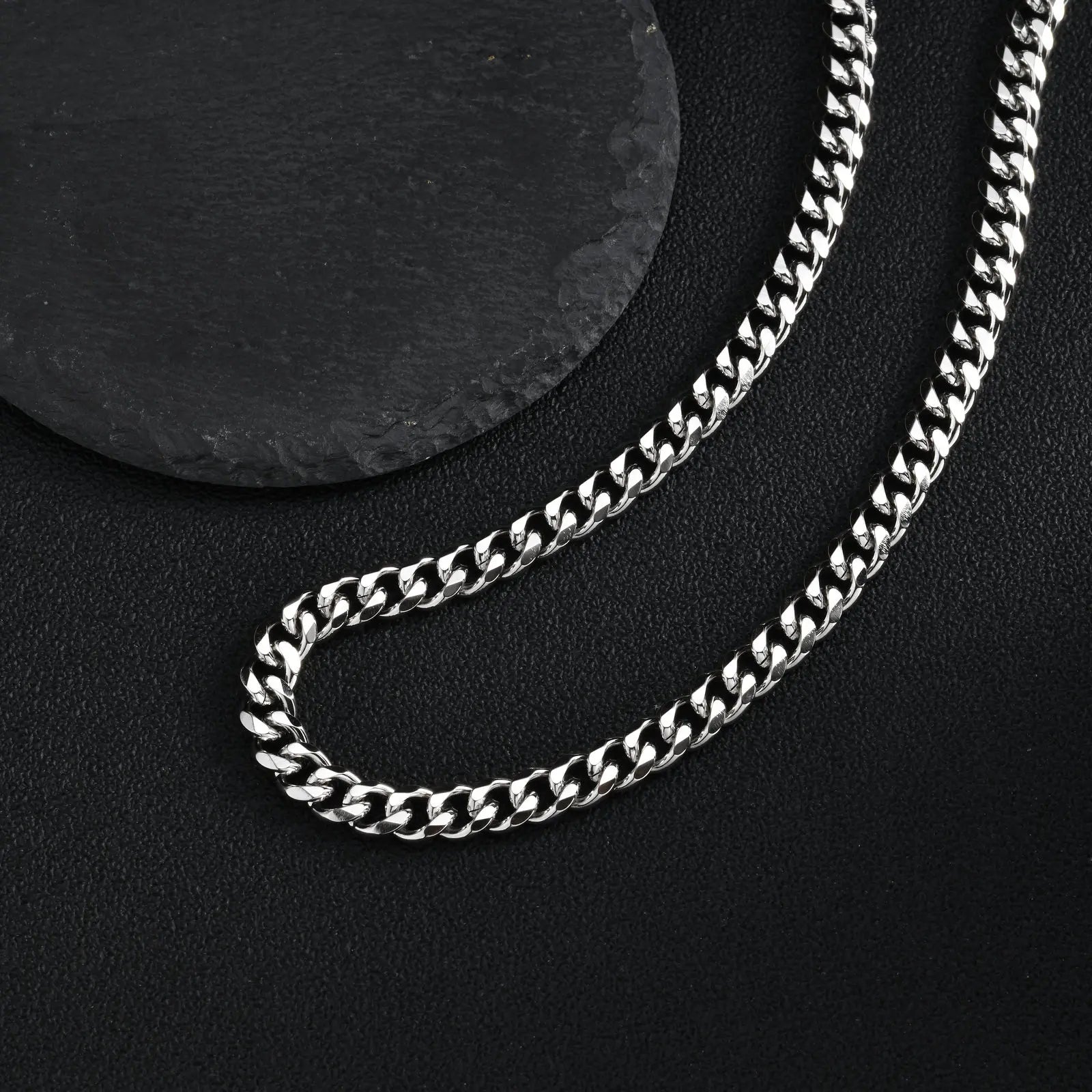 Classic Curb Chain Necklace for Men Women,3.5/5/7MM Stainless Steel Cuban Chain Chokers,Hip Hop Basic Chain Jewelry Gift