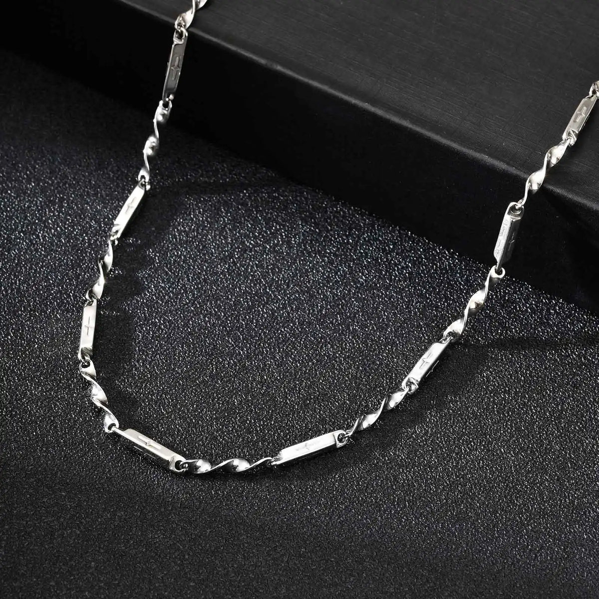 Mobius Bamboo Cross Link Chain Necklace 3mm — Stainless Steel