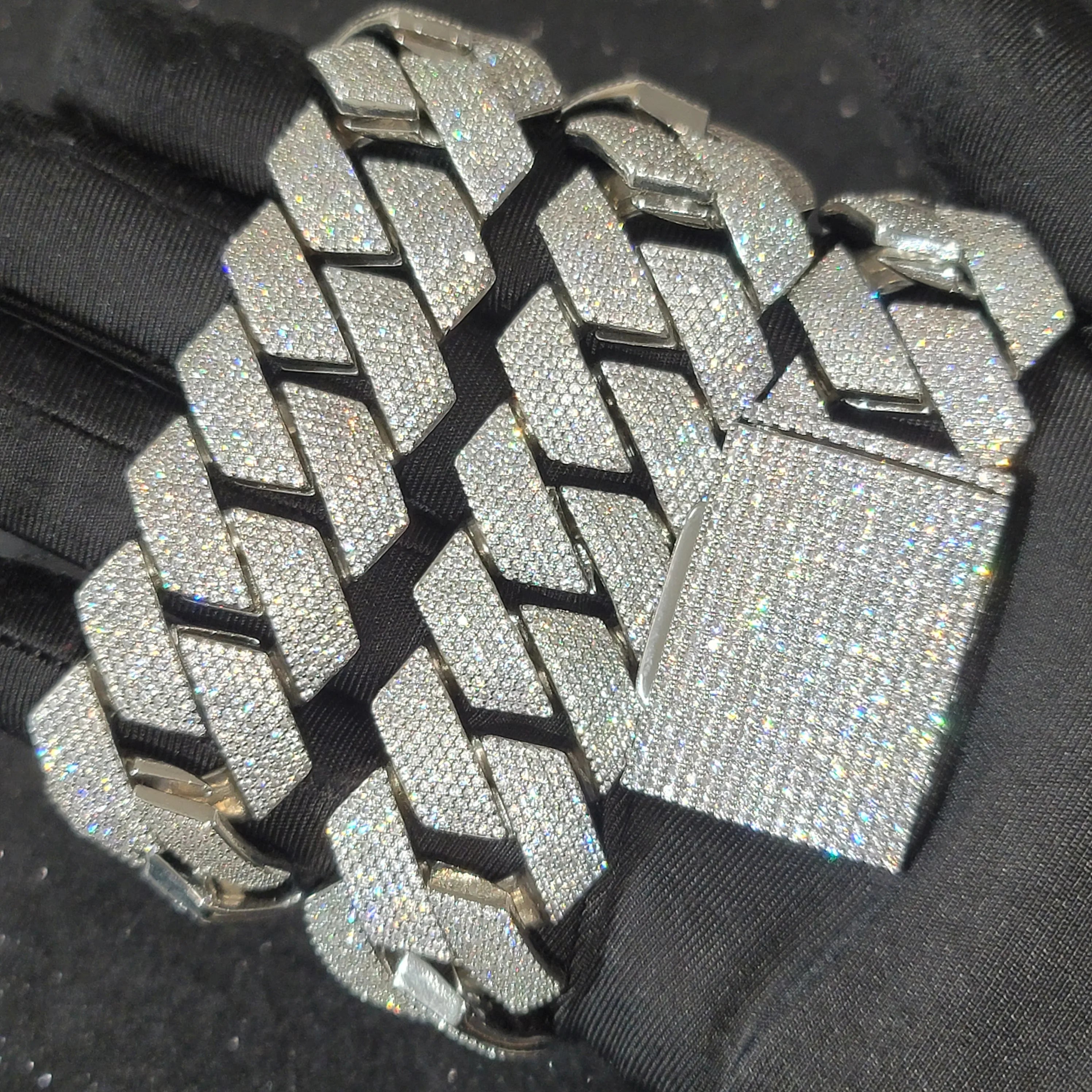 Fashion 24MM Diamond-Shaped Cuban Chain Durable Laser Engraving On The Back Icy Hip Hop Necklace Rap Bracelet Gift For