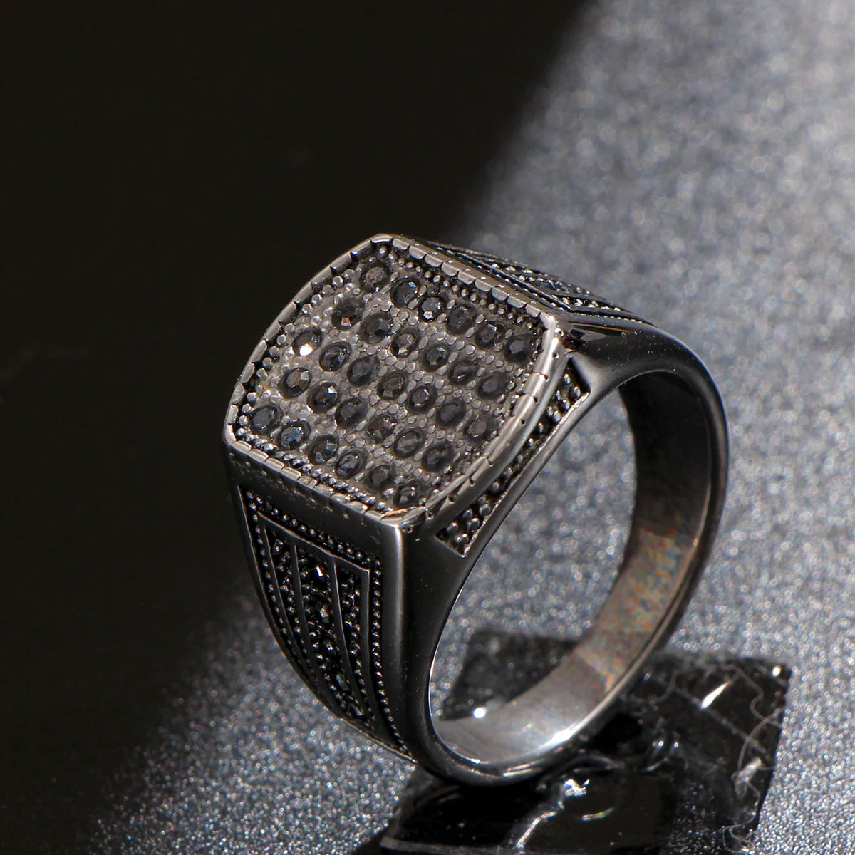 1Pcs Retro Silvery Black Zircon Signet Ring Men's Polished Stainless Steel Closed Band Daily Wear Jewelry Gift