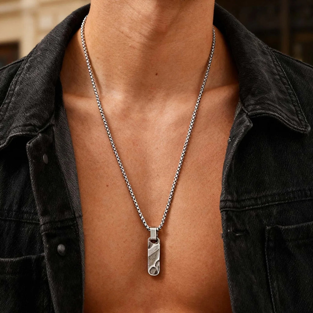 Small Dogtag Pendant Necklaces for Men Boys,Vintage Stainless Steel Hammered Texture Military Dog Tag Collar Gift