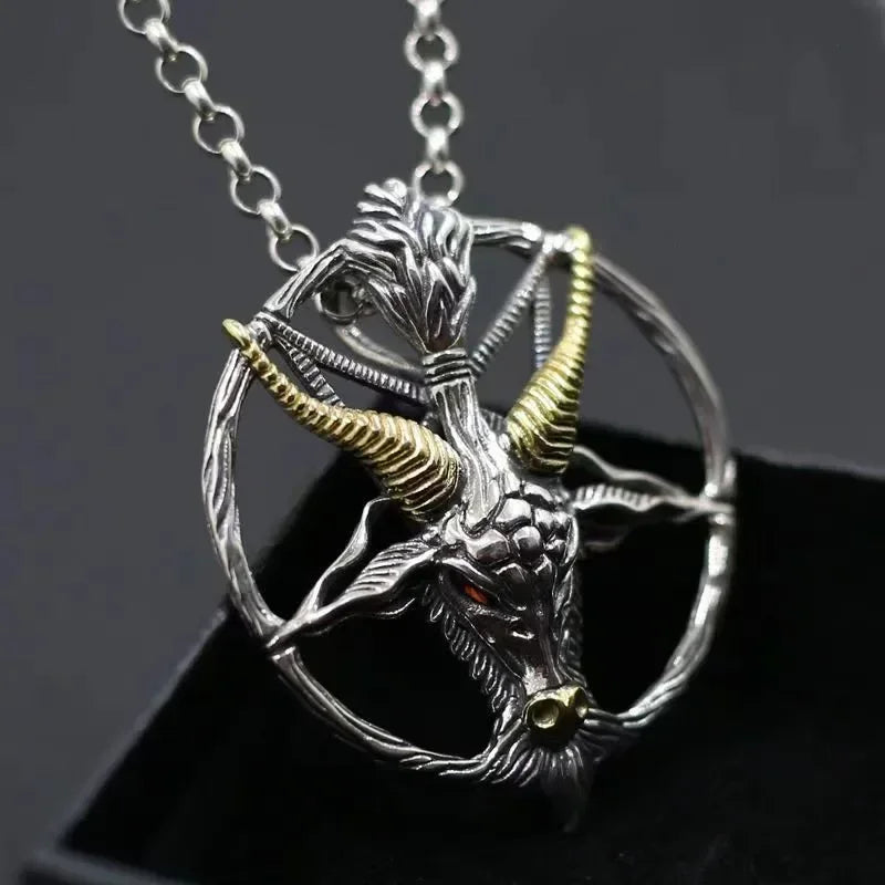 Retro Punk Turquoise Bull Head Pendant Necklace for Men Fashion Hip Hop Motorcycle Riding Trend Cool Personalized