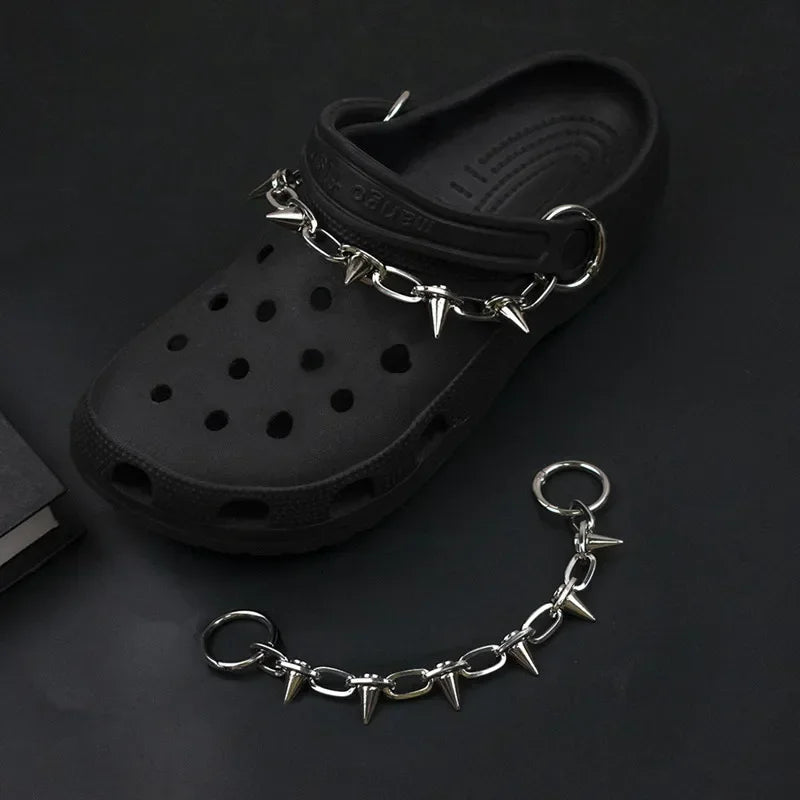 2026 Hot New Designer Shoe Charms Chain Fashion Gift Punk Pendant Metal Buckle Hip Hop Shoe Decoration Accessories For