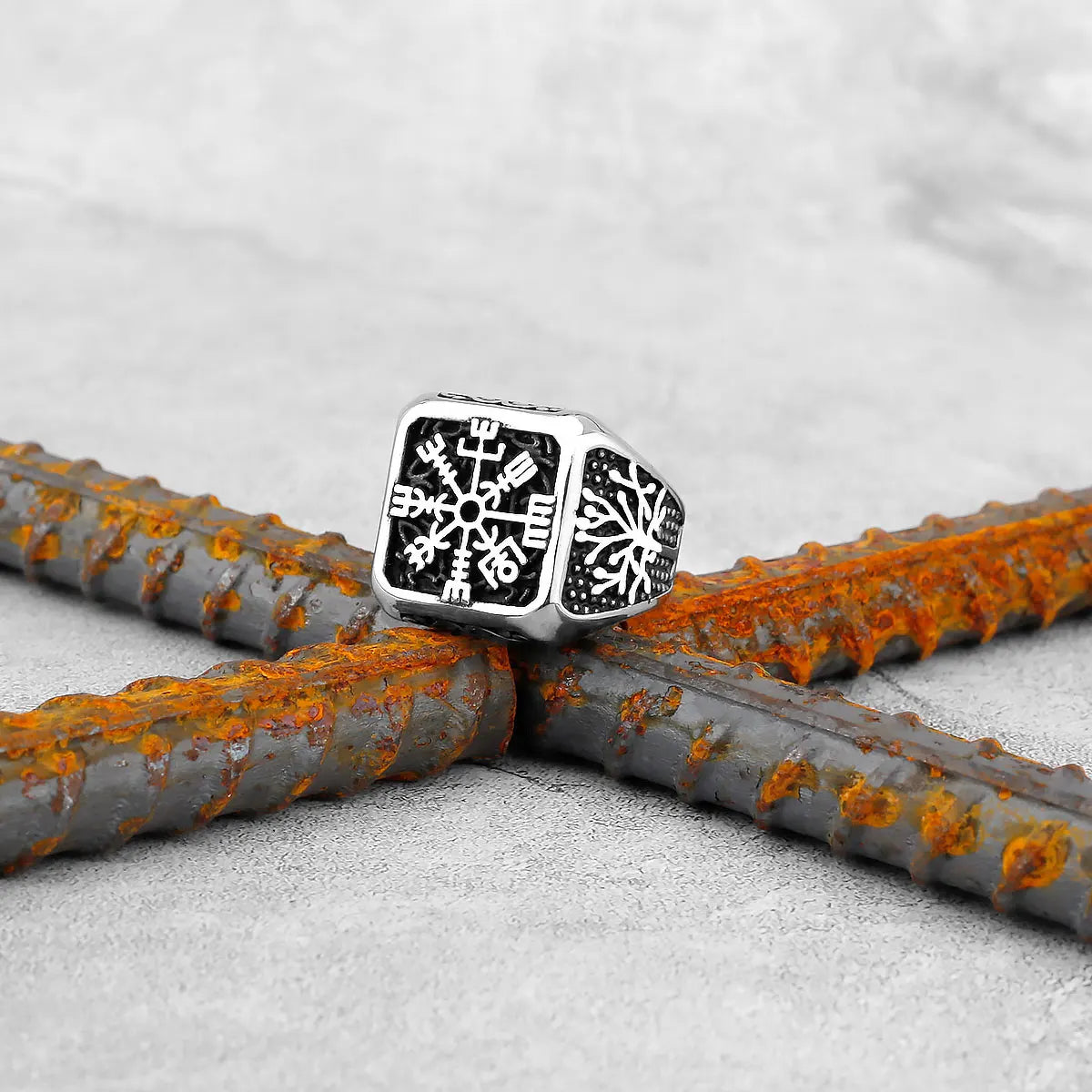 Vintage Stainless Steel Viking Amulet Ring Norse Compass Runes Men and Women Rings Teens Multi Style Jewelry Boyfriend