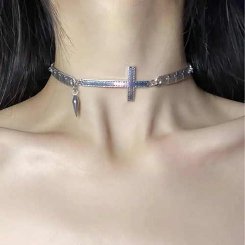 Cross Choker Pendant Necklace — Silver Y2K