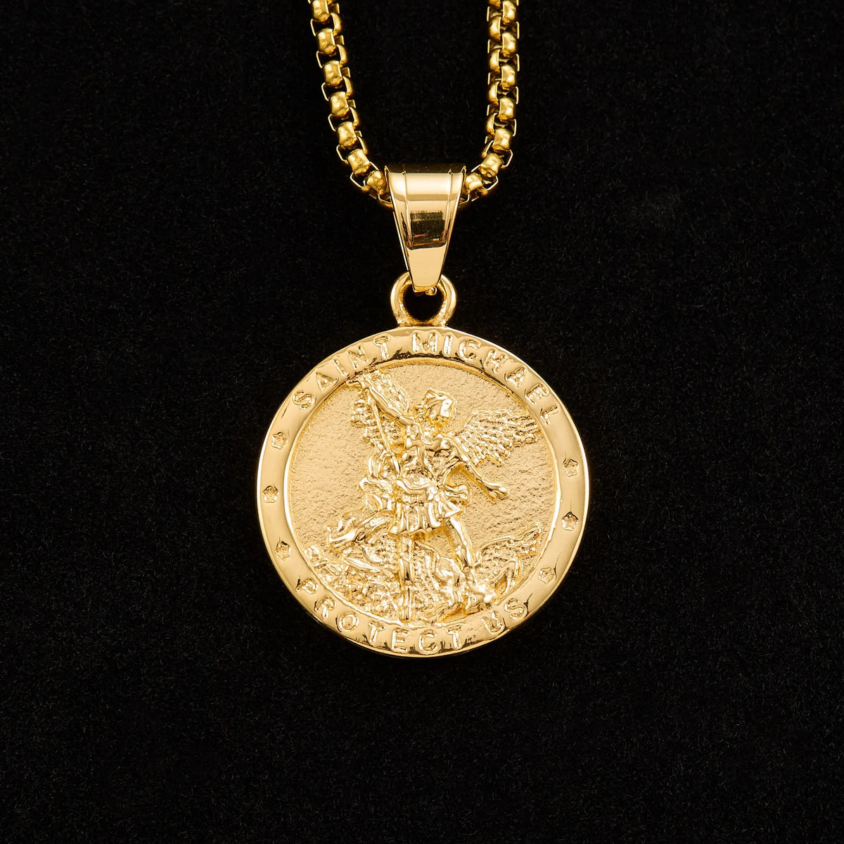 1pc Catholic Angel Michael Gold color round pendant For Men Women Punk 316L Stainless Steel Knight Saint Michael Jewelry Gifts