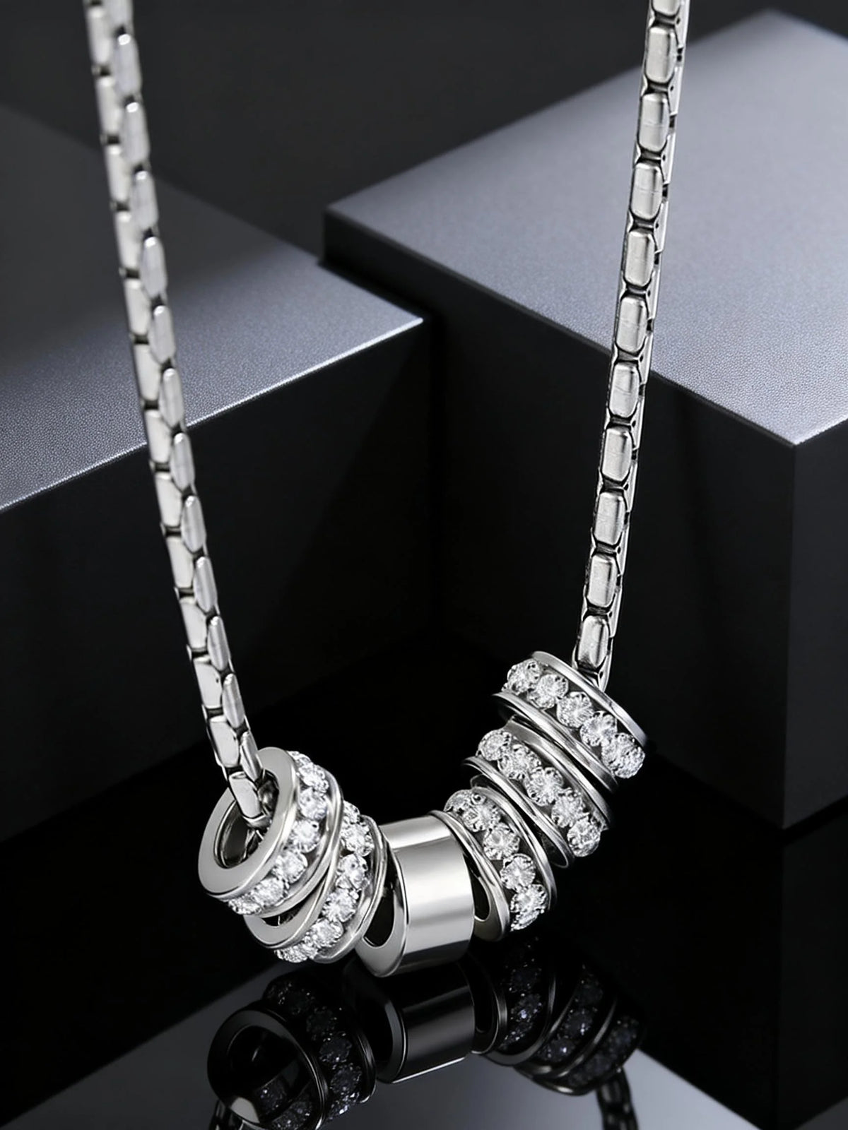 Stylish Luxury Zircon Round Ring Pendant Necklace, High Quality Waterproof Stainless Steel Necklace for Men, Fashion